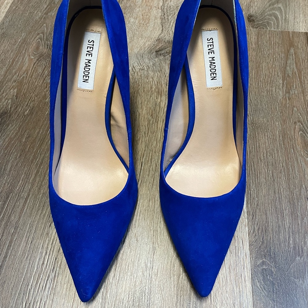 LIKE NEW Steve Madden Daisie Pump - Cobalt Blue Size 11
